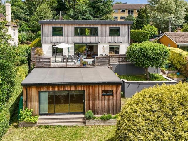House for sale in Thrupp, School House