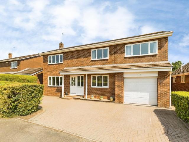 House for sale in Mickle Trafford, Cheshire
