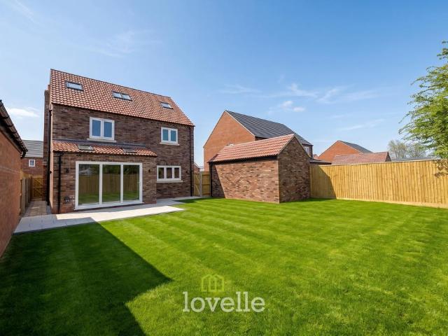 House for sale in Laceby
