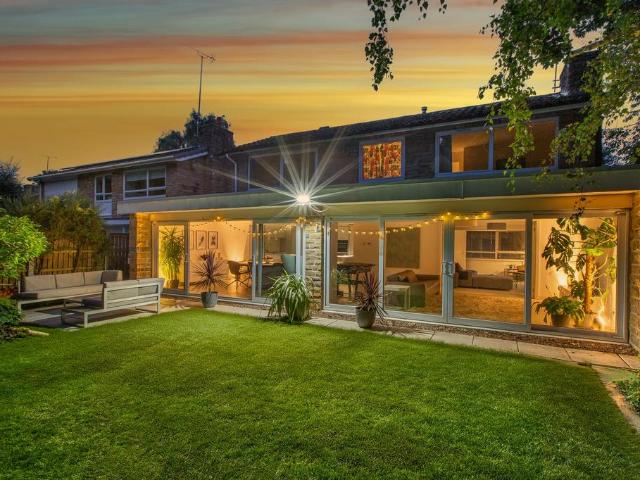 House for sale in Oakwood, West Yorkshire