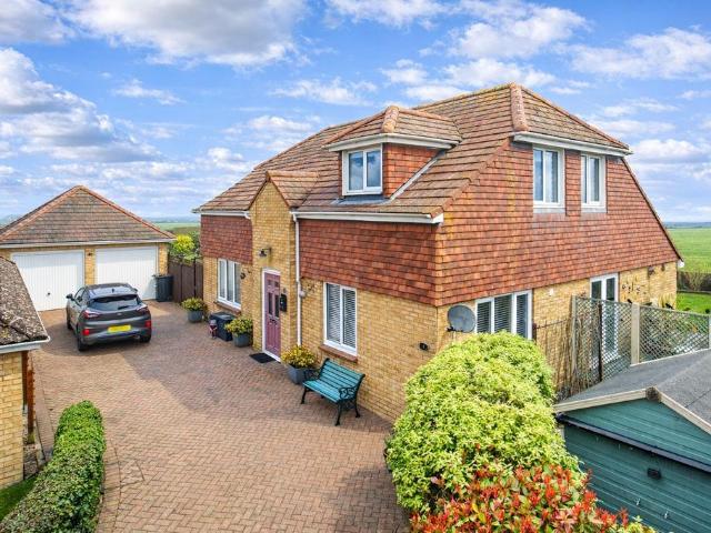House for sale in Ash, Kent