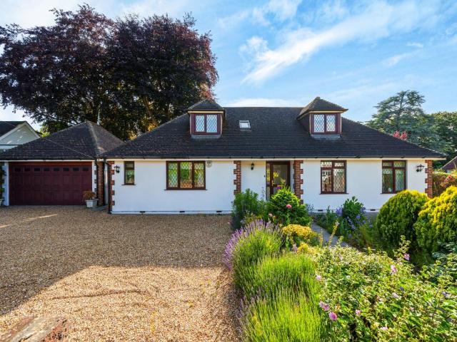 House for sale in Pachesham Park, Surrey