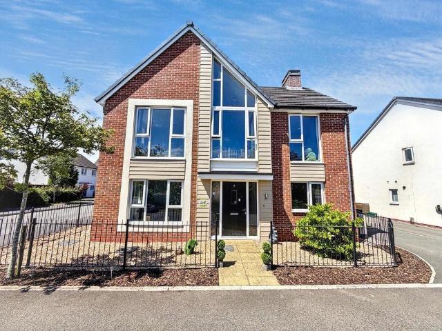 House for sale in Glan Llyn, Wales
