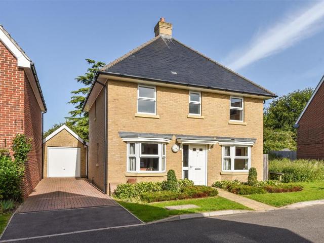 House for sale in Littlecote, West Sussex