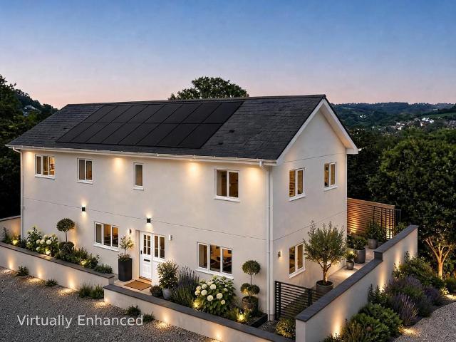 House for sale in Lostwithiel, Cornwall