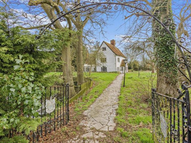 House for sale in Chipping Hill, Essex