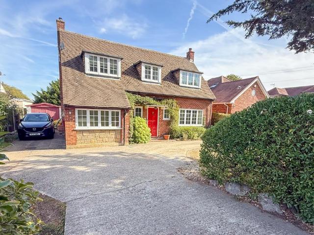 House for sale in Sunnymeads, Wraysbury