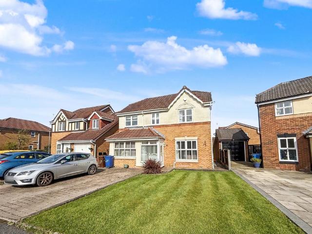 House for sale in Besses o' th' Barn, Bury