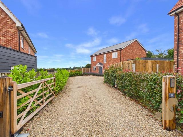 House for sale in Nayland-with-Wissington, Chelmondiston