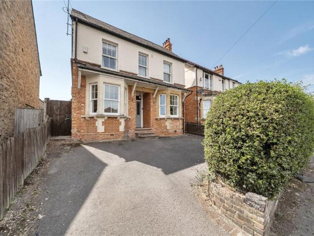 House for sale in North Bourne, Heol-las
