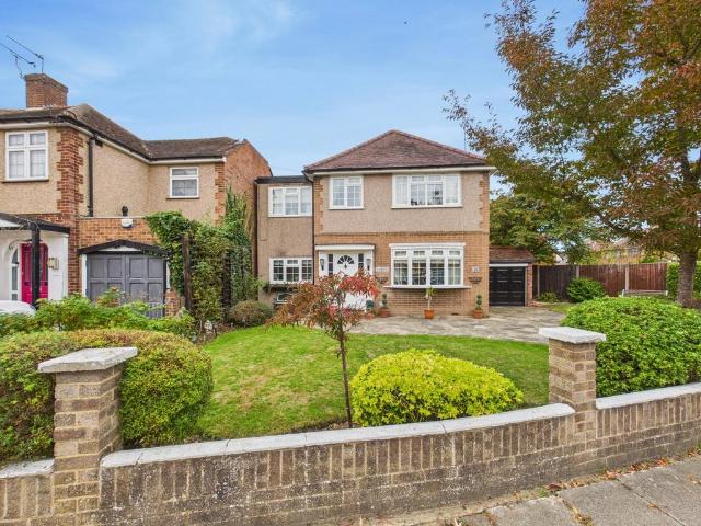 House for sale in Lower Halliford, Surrey