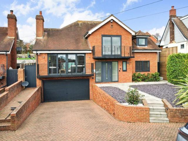 House for sale in Dumpton Gap, Acol