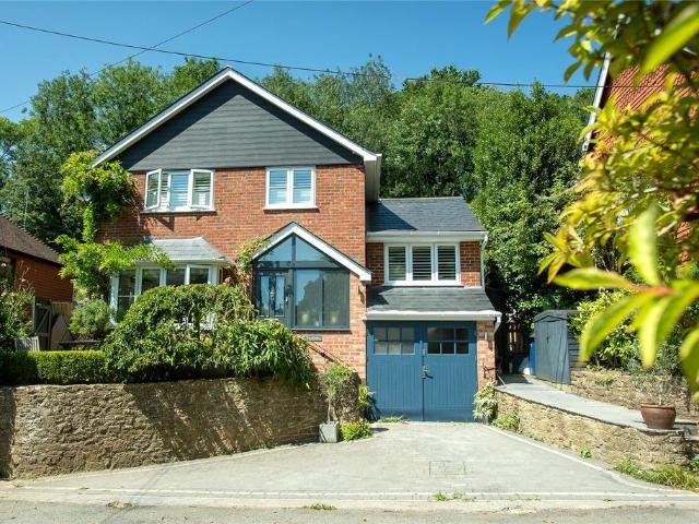House for sale in Chiddingfold, Waverley