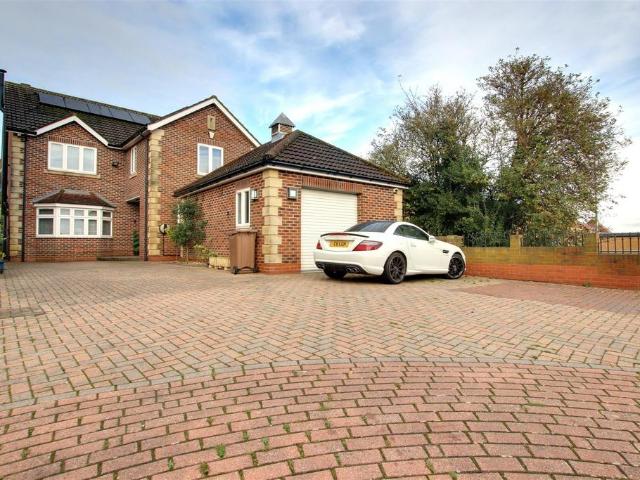 House for sale in Kirk Ella, East Riding Of Yorkshire