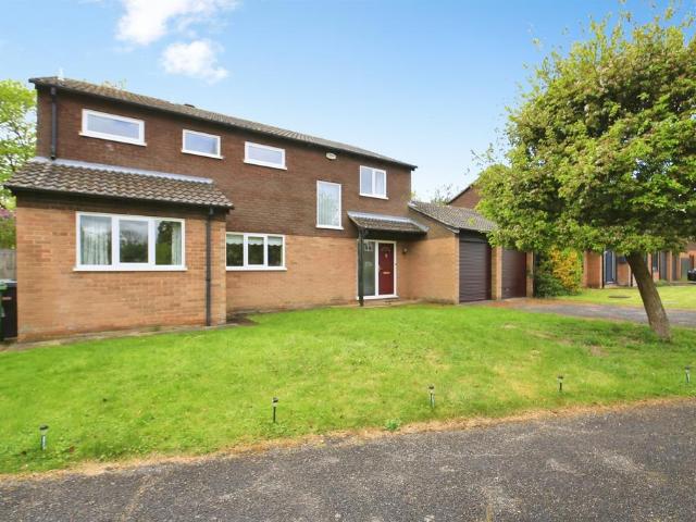 House for sale in Ortongate Centre, Peterborough