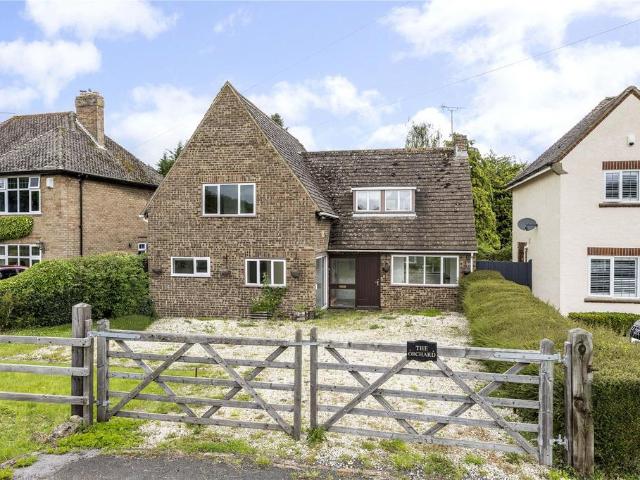 House for sale in Crookhill, Worcestershire