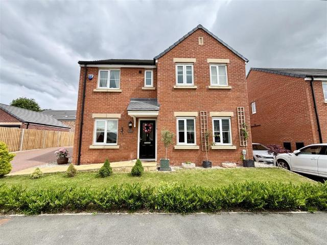 House for sale in Garforth, West Yorkshire