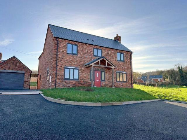 House for sale in Castle Caereinion, Wales