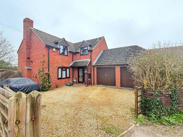 House for sale in Sandhurst, Pamington