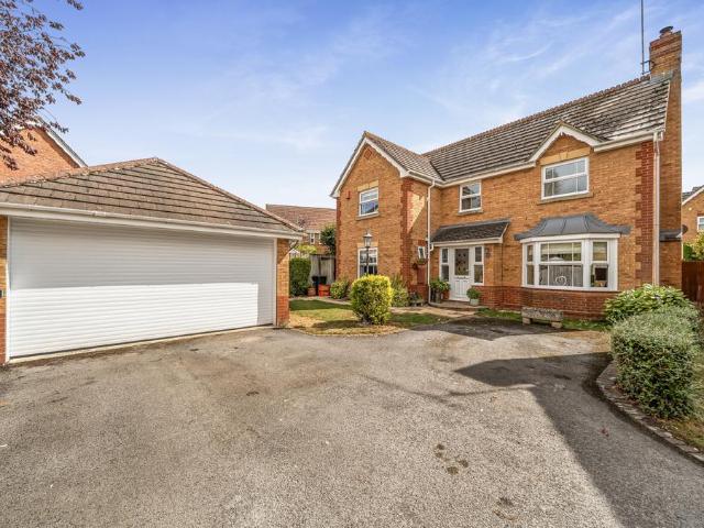 House for sale in North Wroughton, Swindon