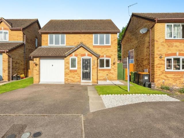 House for sale in Barton-le-clay, Bedfordshire
