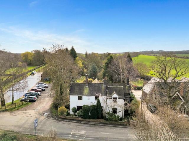House for sale in Gun Hill, Warwickshire