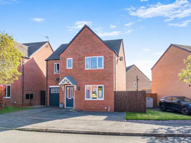 House for sale in Pen-y-ffordd, Wales