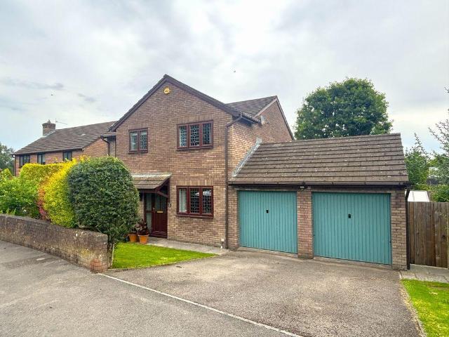 House for sale in Penperlleni, Wales