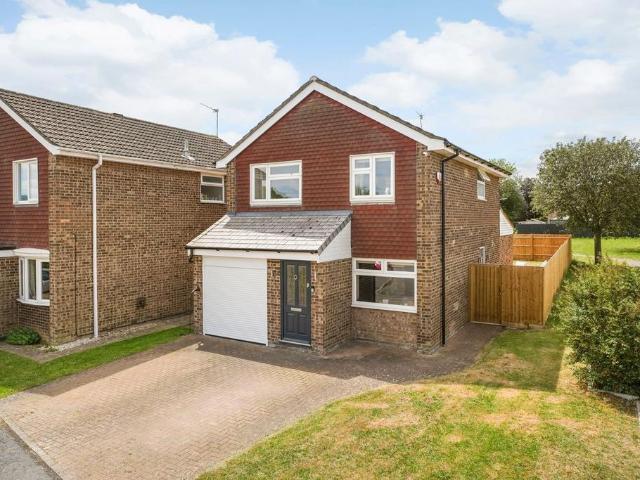 House for sale in Poets Estate, Newport Pagnell