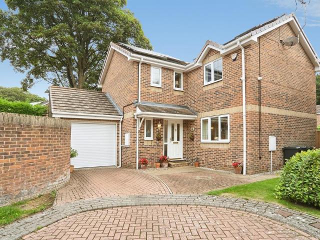 House for sale in Pudsey, West Yorkshire
