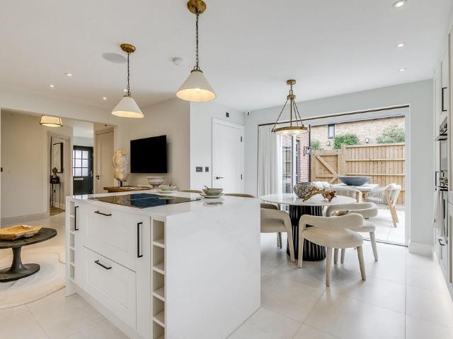 House for sale in Harlington, Central Bedfordshire