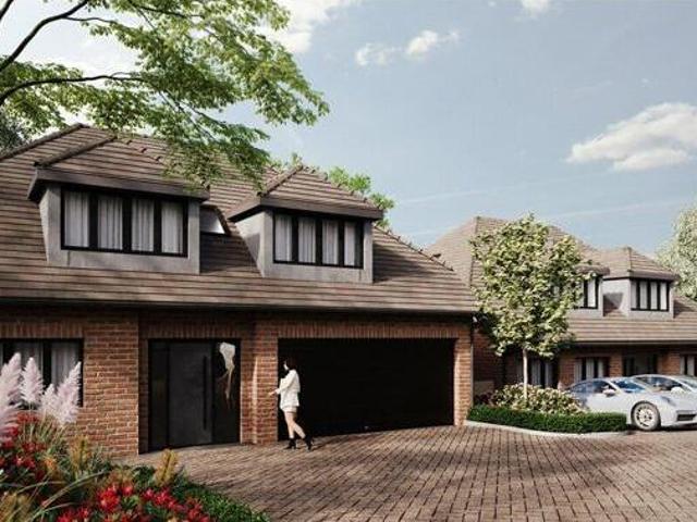 House for sale in Bushey
