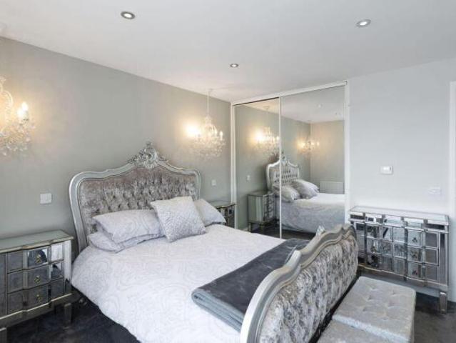 Farm for sale in Newcraighall, Scotland