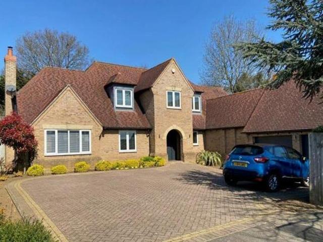 House for sale in Northampton, Northamptonshire