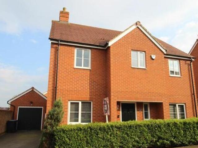House for sale in Northampton, Northamptonshire