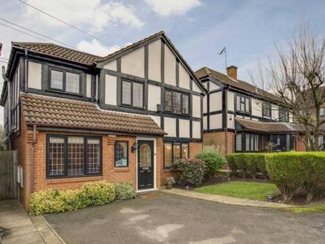 House for sale in Hertfordshire