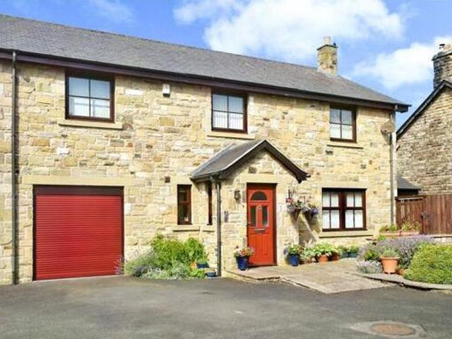 House for sale in Alnwick, Northumberland