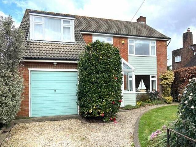 House for sale in Middlecroft, Hampshire