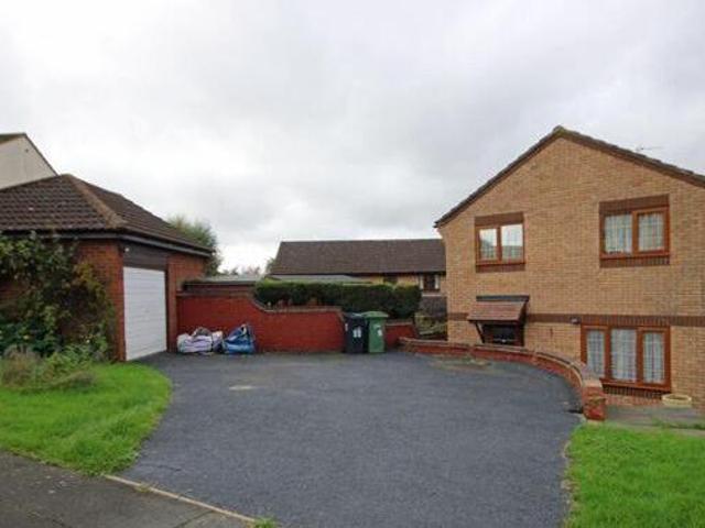 House for sale in Brierley Hill, West Midlands