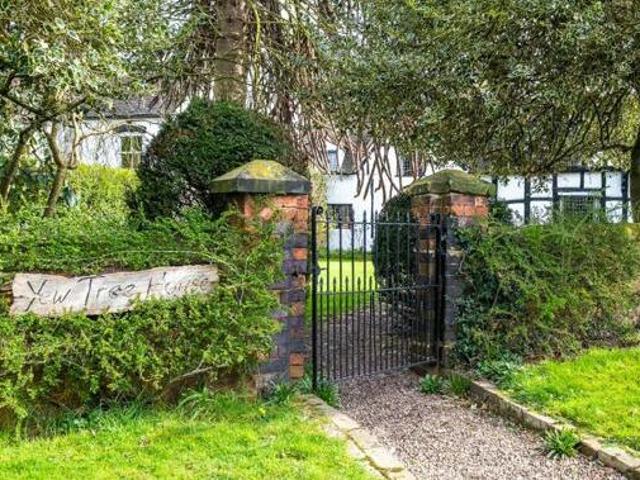 House for sale in Kettlebrook, Staffordshire