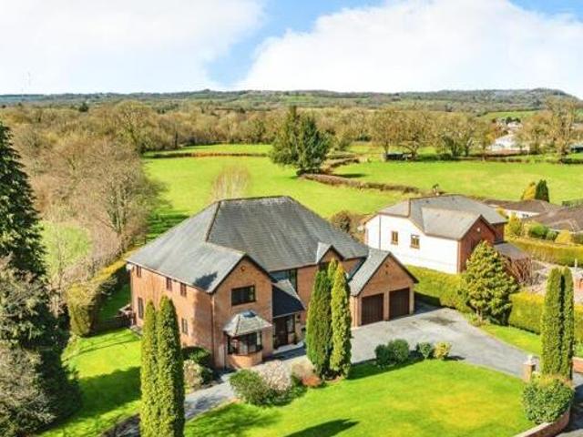 House for sale in Ammanford, Wales