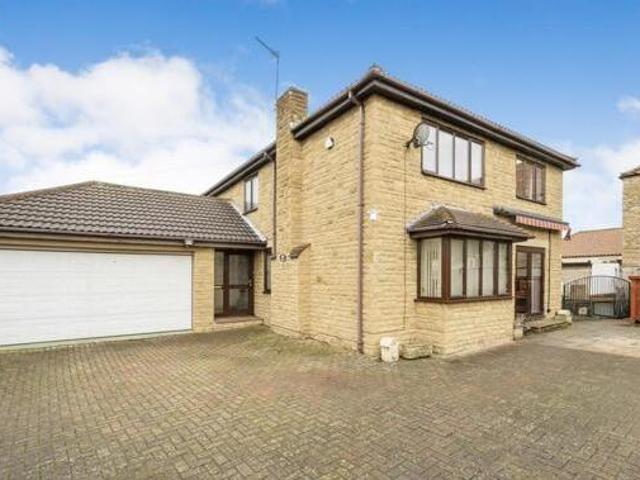 House for sale in Carcroft, South Yorkshire