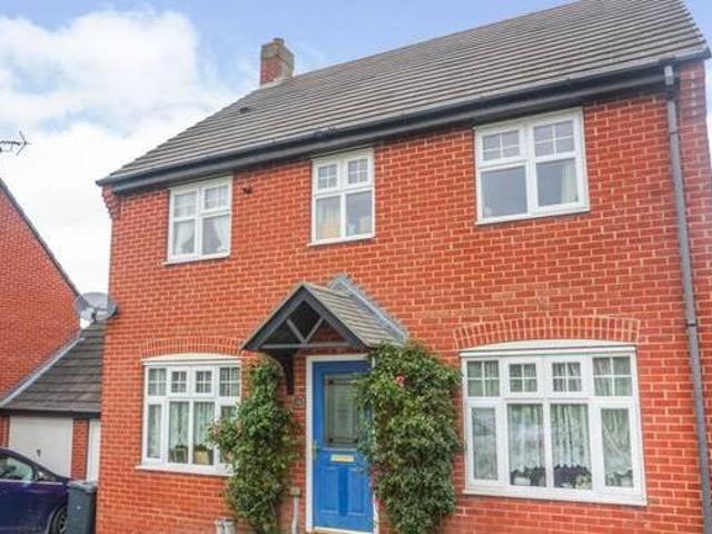 House for sale in Froggatt, East Midlands