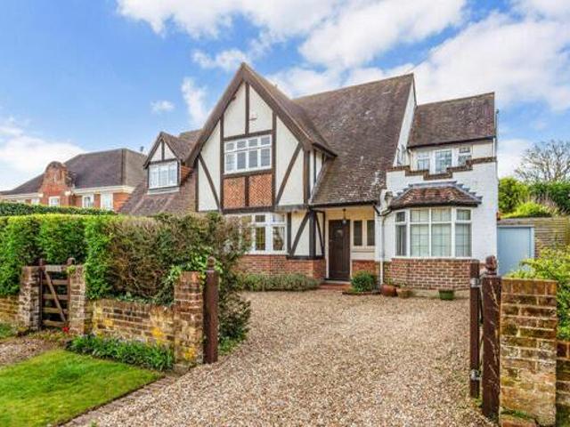 House for sale in Ascot