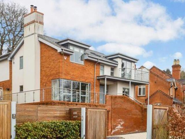 House for sale in Ascot