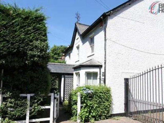 House for sale in Ascot