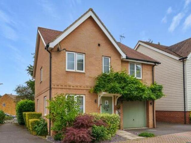 House for sale in Willesborough, Bridgefield