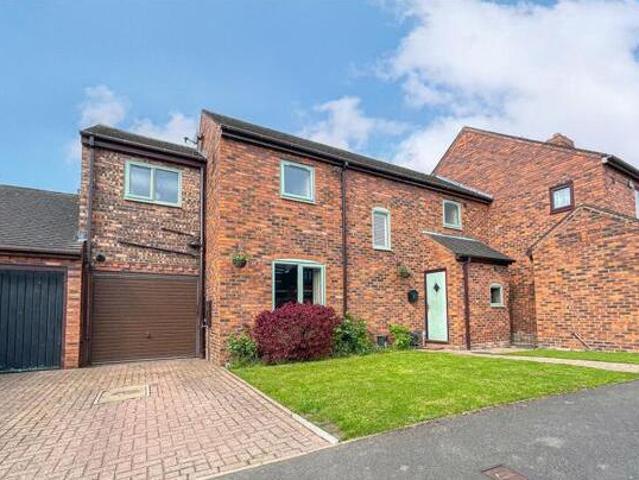 House for sale in Gun Hill, Warwickshire