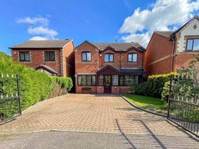 House for sale in Gun Hill, Warwickshire