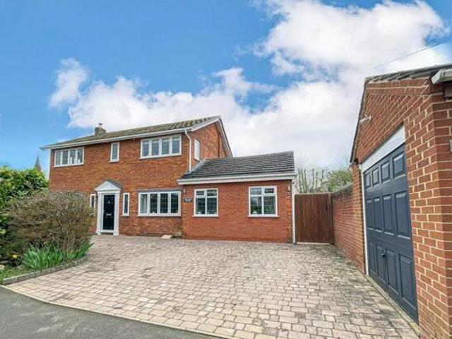 House for sale in Gun Hill, Warwickshire